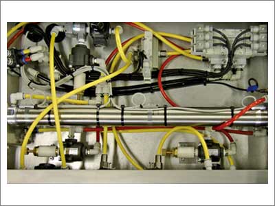 Separation of pneumatic parts and electrical parts
