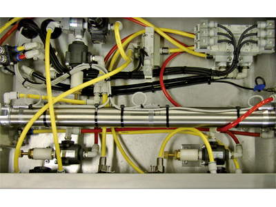 Separation of pneumatic parts and electrical parts